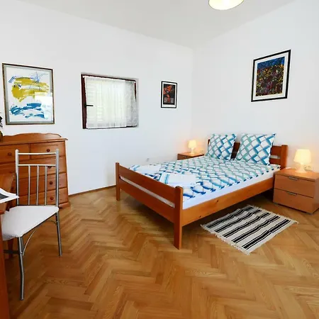 Beautiful First Row To The Sea Apartman Poreč
