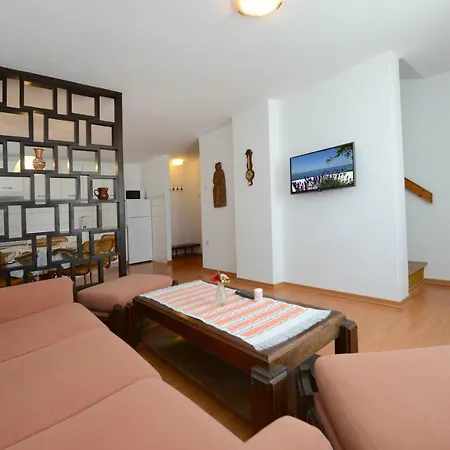 Beautiful First Row To The Sea Apartman *